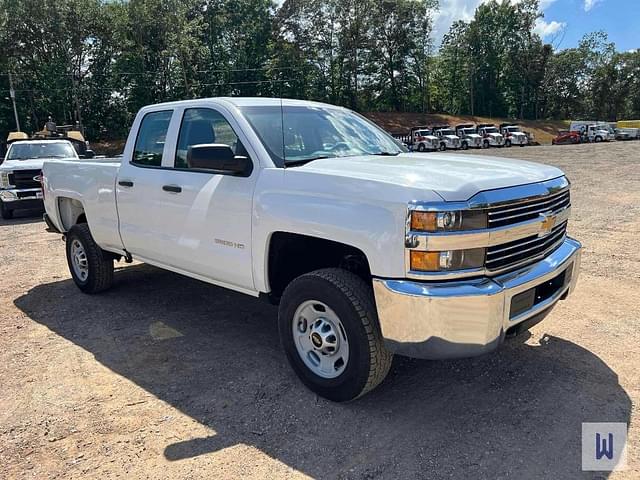 Image of Chevrolet 2500HD equipment image 2