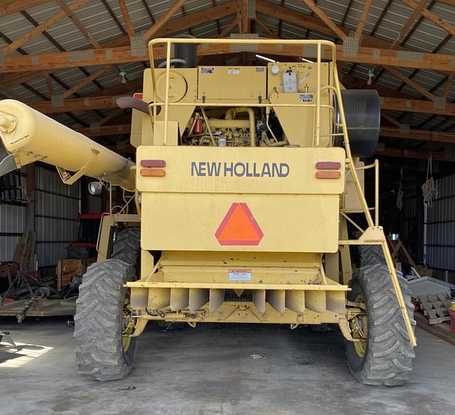 Image of New Holland TR98 equipment image 3