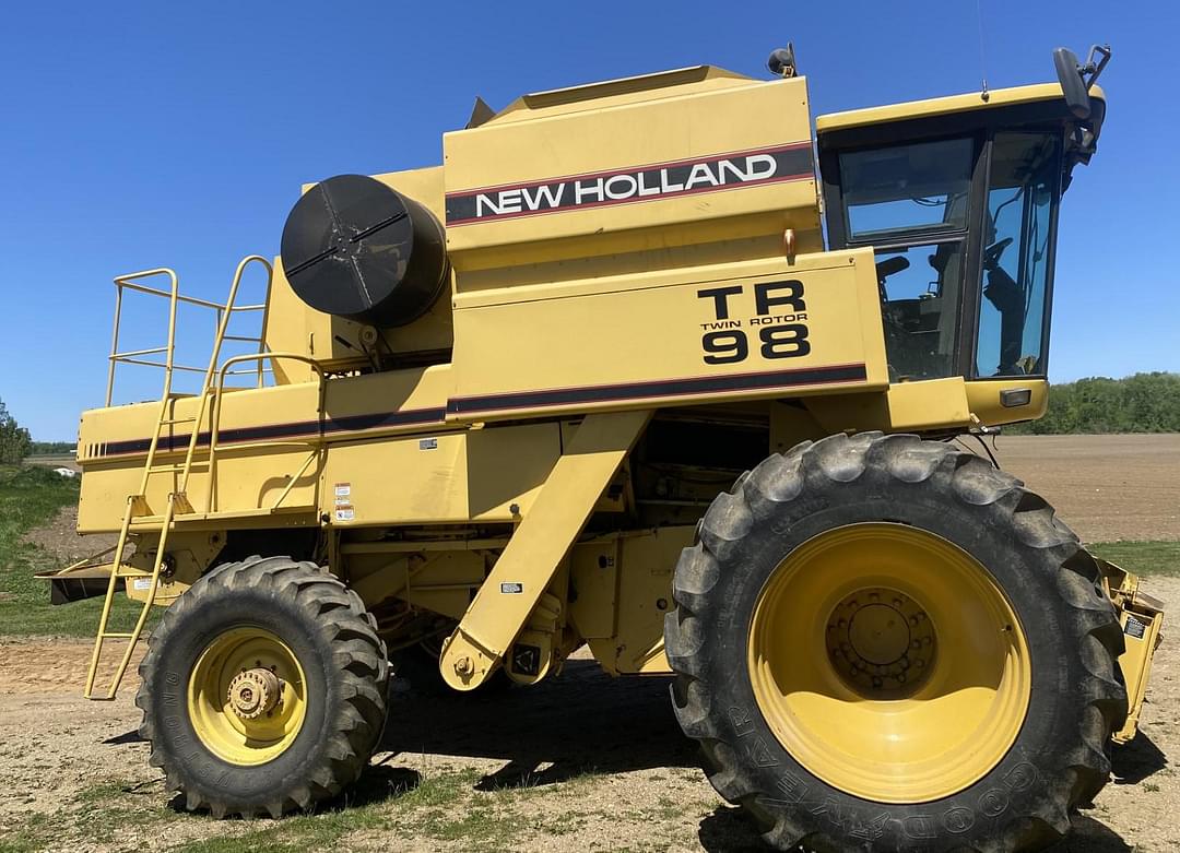 Image of New Holland TR98 Primary image