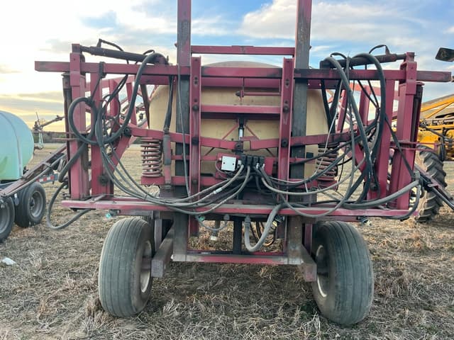 Image of Hardi TR800 equipment image 4