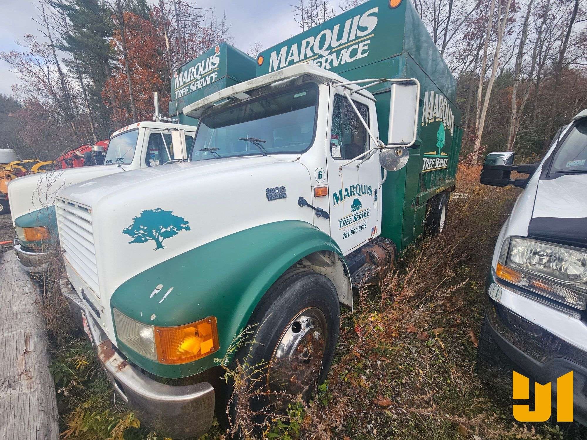 1991 International 4700LP Equipment Image0