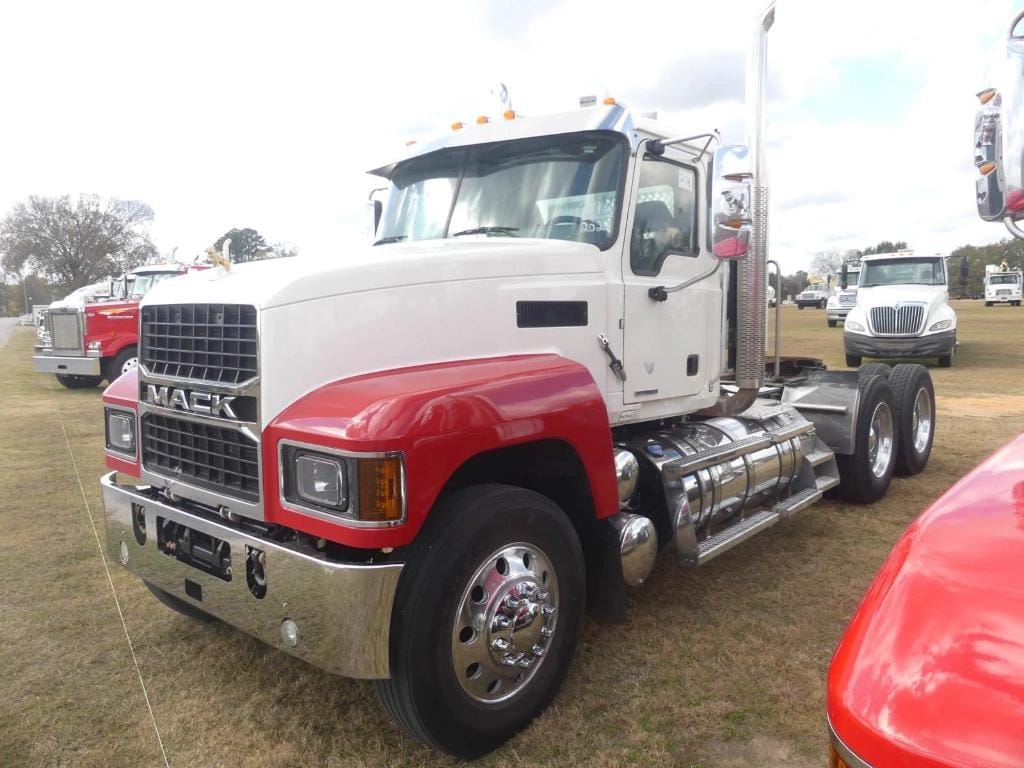 2022 Mack PI64T Equipment Image0