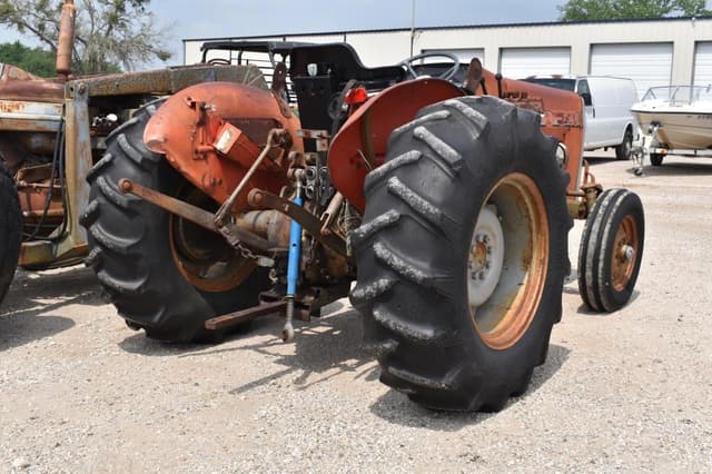 Image of Massey Ferguson 245 equipment image 2