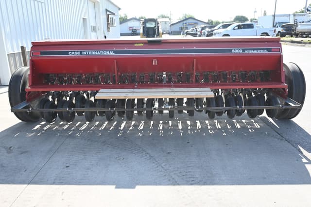 Image of Case IH 5300 equipment image 3