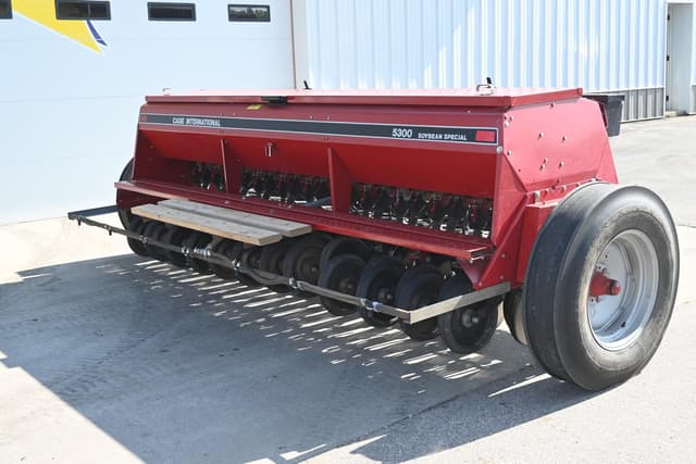 Image of Case IH 5300 equipment image 2
