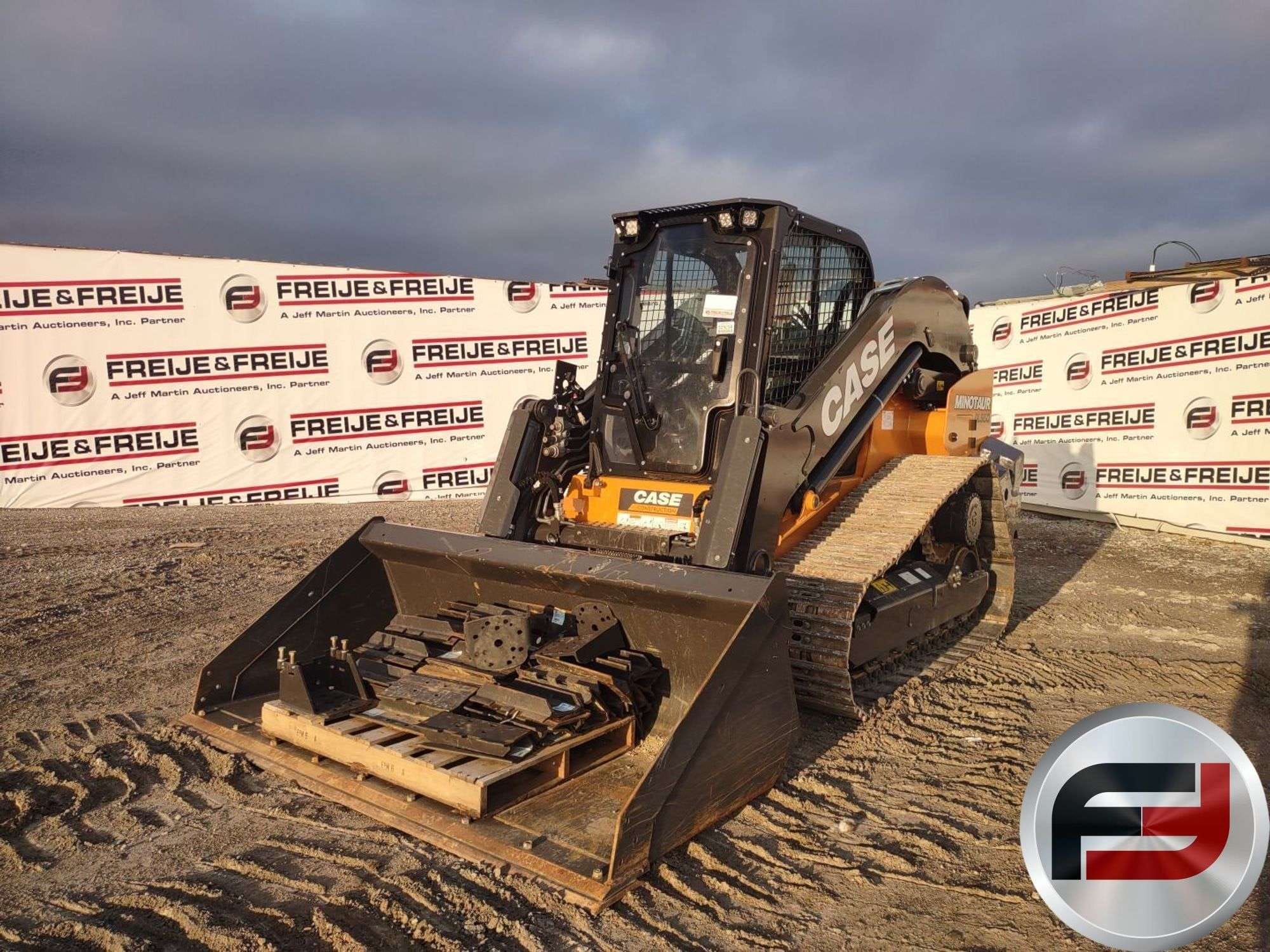 2023 Case DL550 Equipment Image0