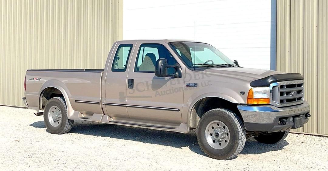 Image of Ford F-350 Primary image