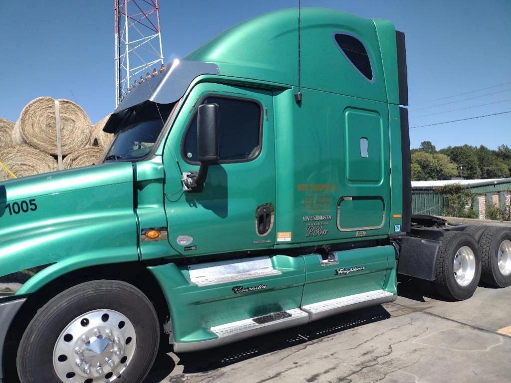 Image of Freightliner Cascadia Image 0