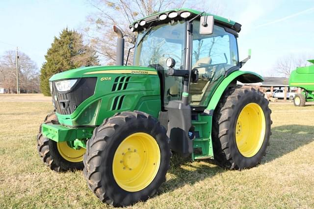 Image of John Deere 6110R equipment image 3