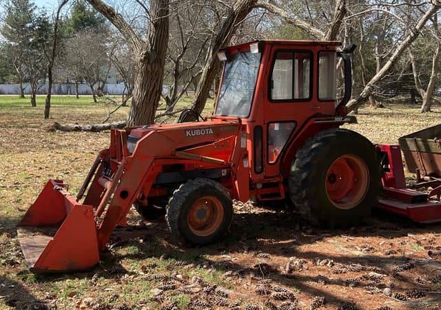 Image of Kubota L3710 equipment image 2