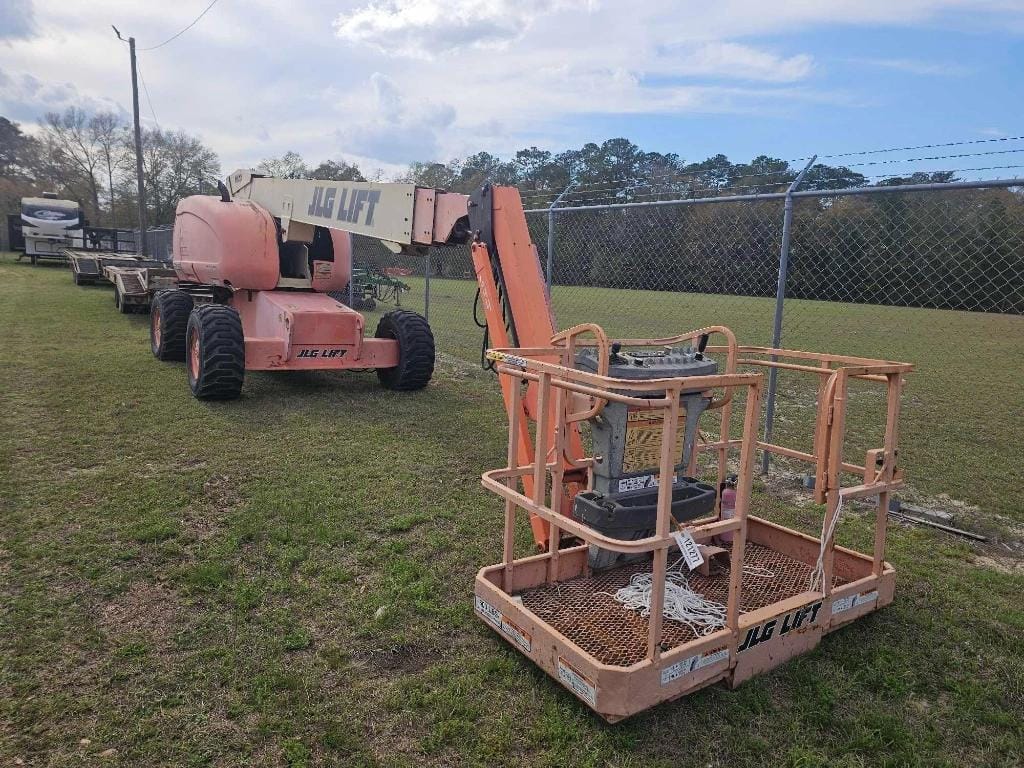 JLG 600SJ Equipment Image0