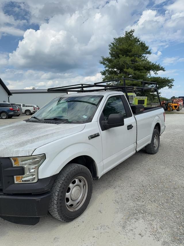 Image of Ford F-150 equipment image 1