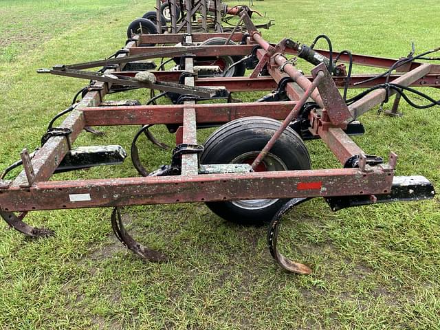 Image of International Harvester 645 equipment image 2