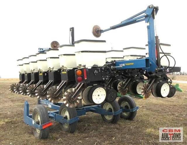 Image of Kinze 3500 equipment image 2