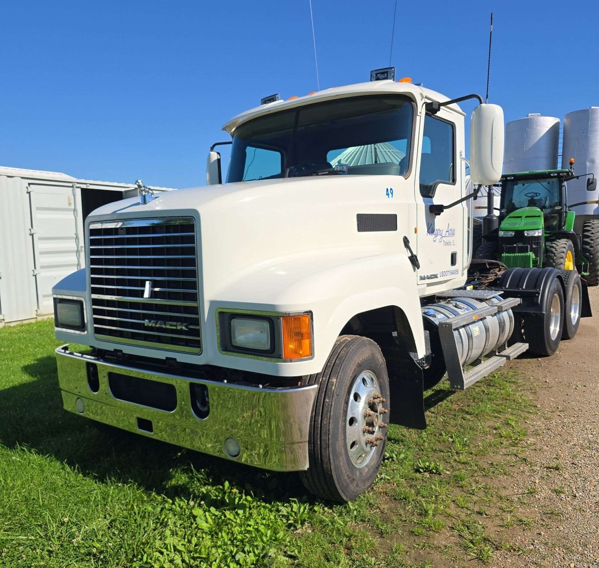 2012 Mack CHU613 Equipment Image0