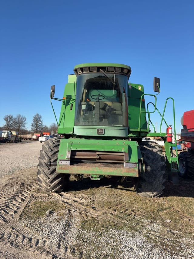 Image of John Deere 9400 equipment image 1