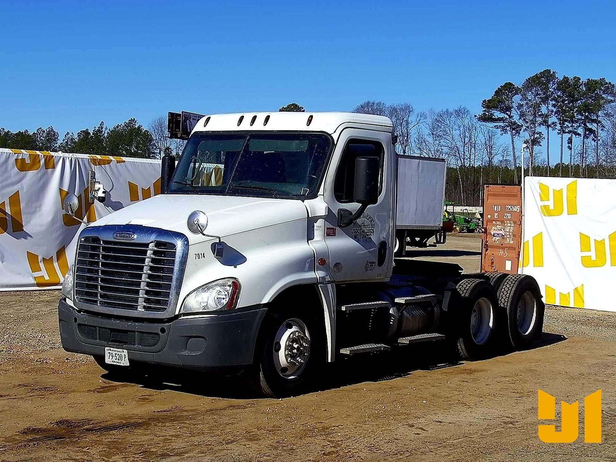 2017 Freightliner Cascadia Equipment Image0