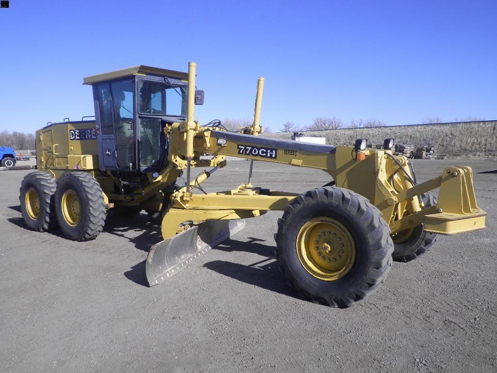 2009 John Deere 770CH Equipment Image0