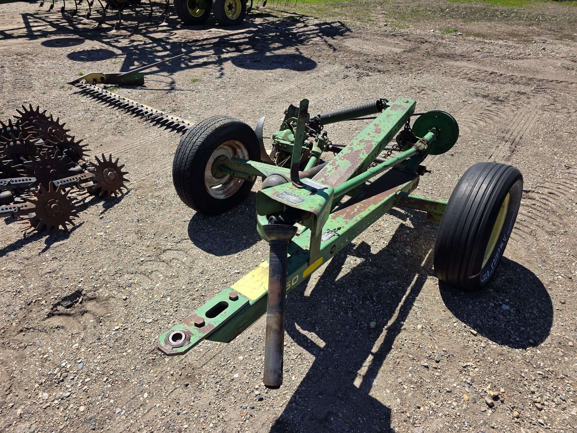 John Deere 450 Equipment Image0