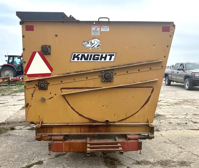 Image of Knight 3300 equipment image 3