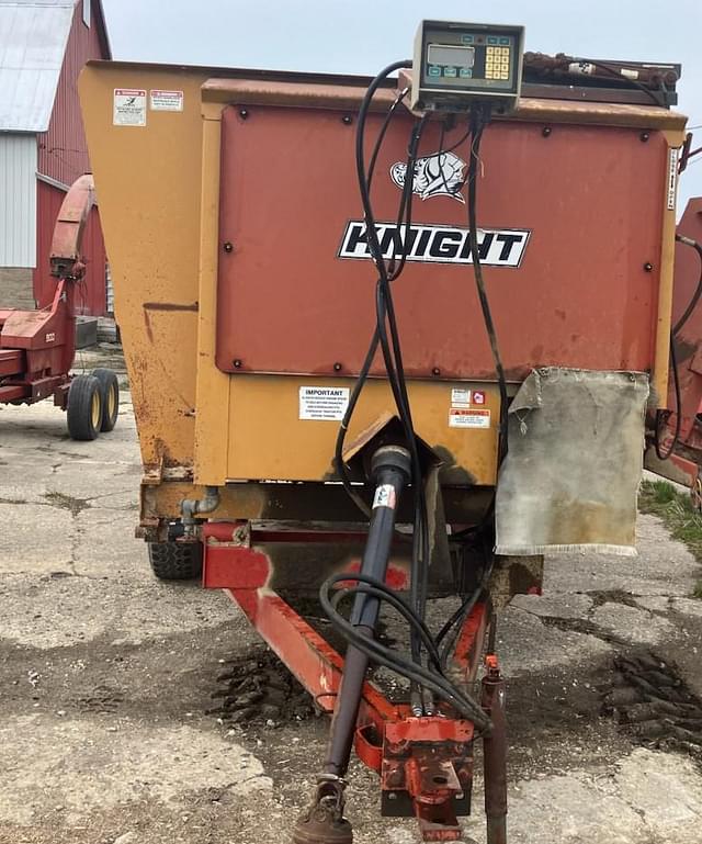 Image of Knight 3300 equipment image 1