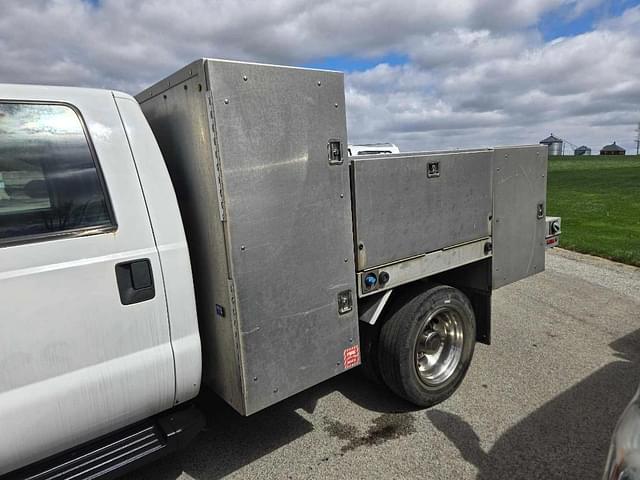 Image of Ford F-450 equipment image 2