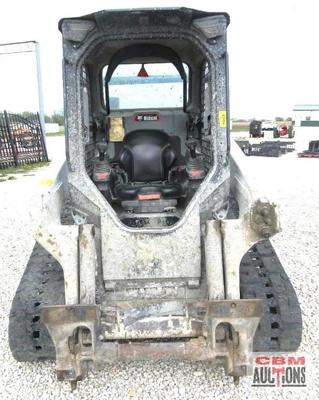 Image of Bobcat T64 equipment image 4