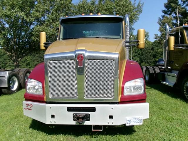 Image of Kenworth T880 equipment image 1