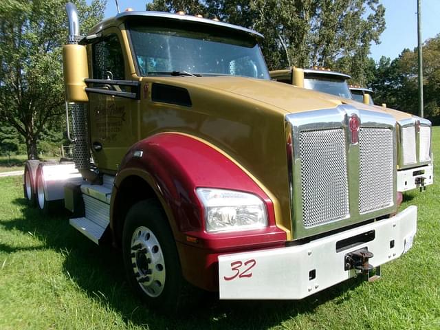 Image of Kenworth T880 equipment image 2