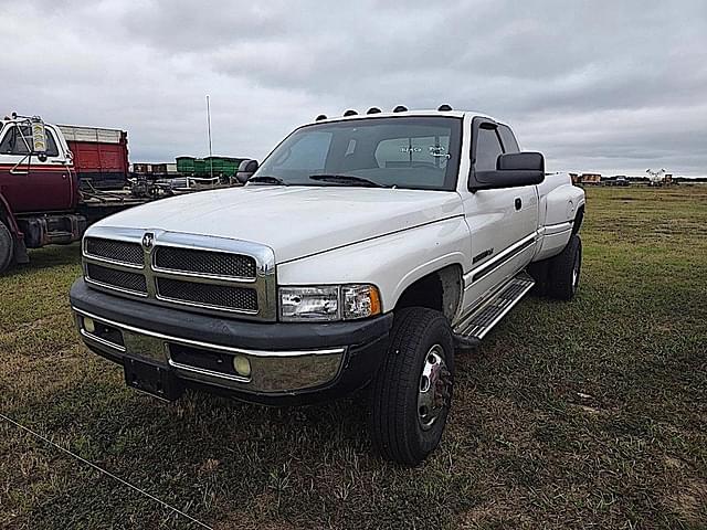 Image of Dodge Ram 3500 equipment image 1