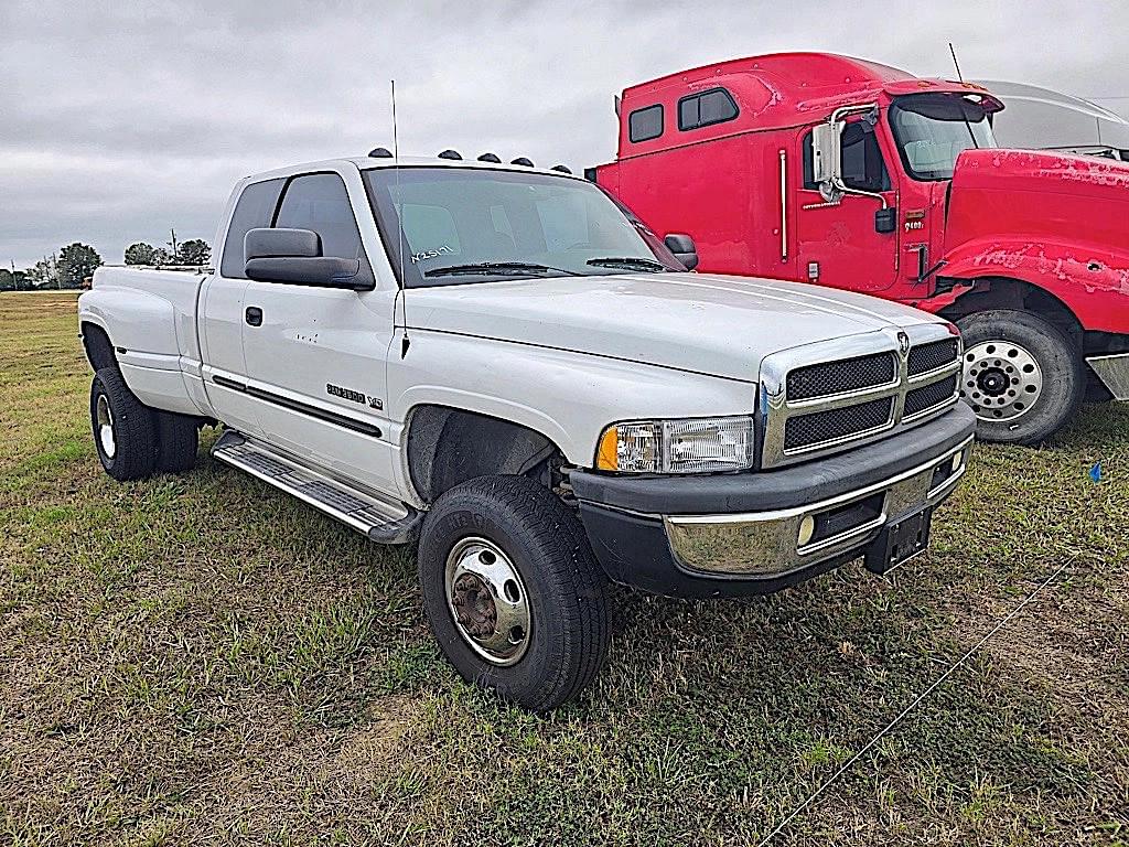 Image of Dodge Ram 3500 Primary image