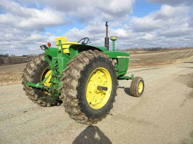 Image of John Deere 4020 equipment image 4