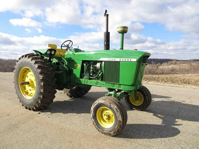 Image of John Deere 4020 equipment image 3