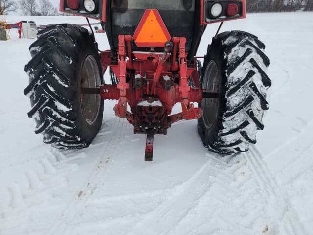 Image of International Harvester 886 equipment image 2