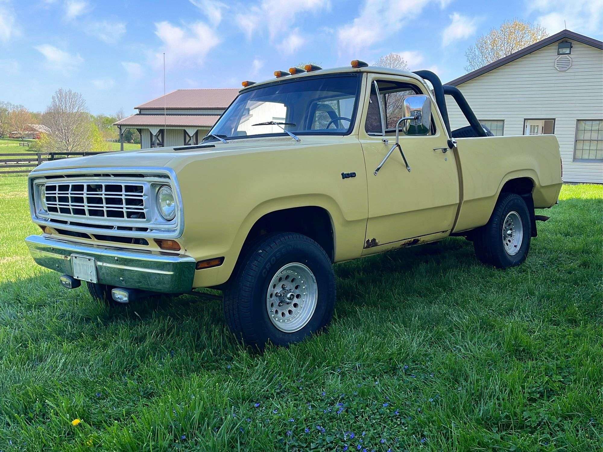 Main image Dodge 100