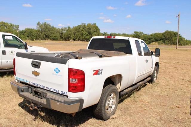 Image of Chevrolet 2500HD equipment image 1