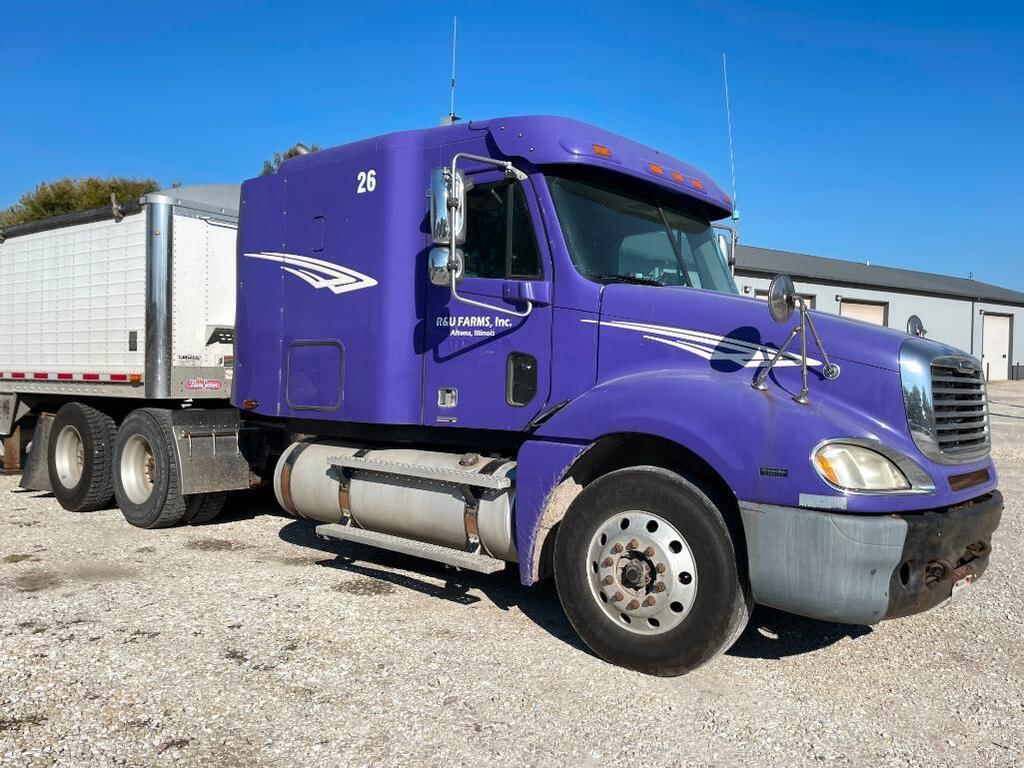 Main image Freightliner Columbia