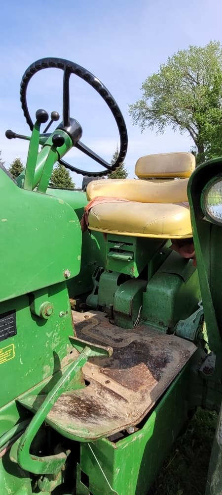 Image of John Deere 4020 equipment image 4