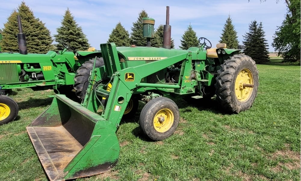 John Deere 4020 Equipment Image0