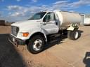 2001 Ford F-750 Image