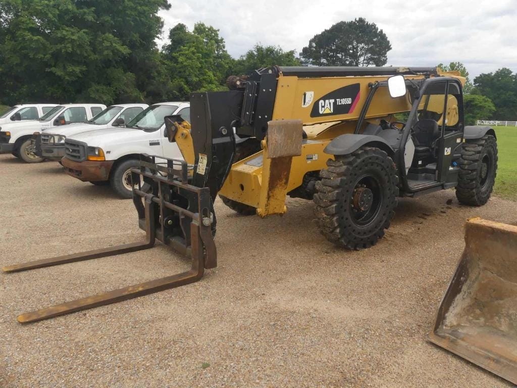 2019 Caterpillar TL1055D Equipment Image0