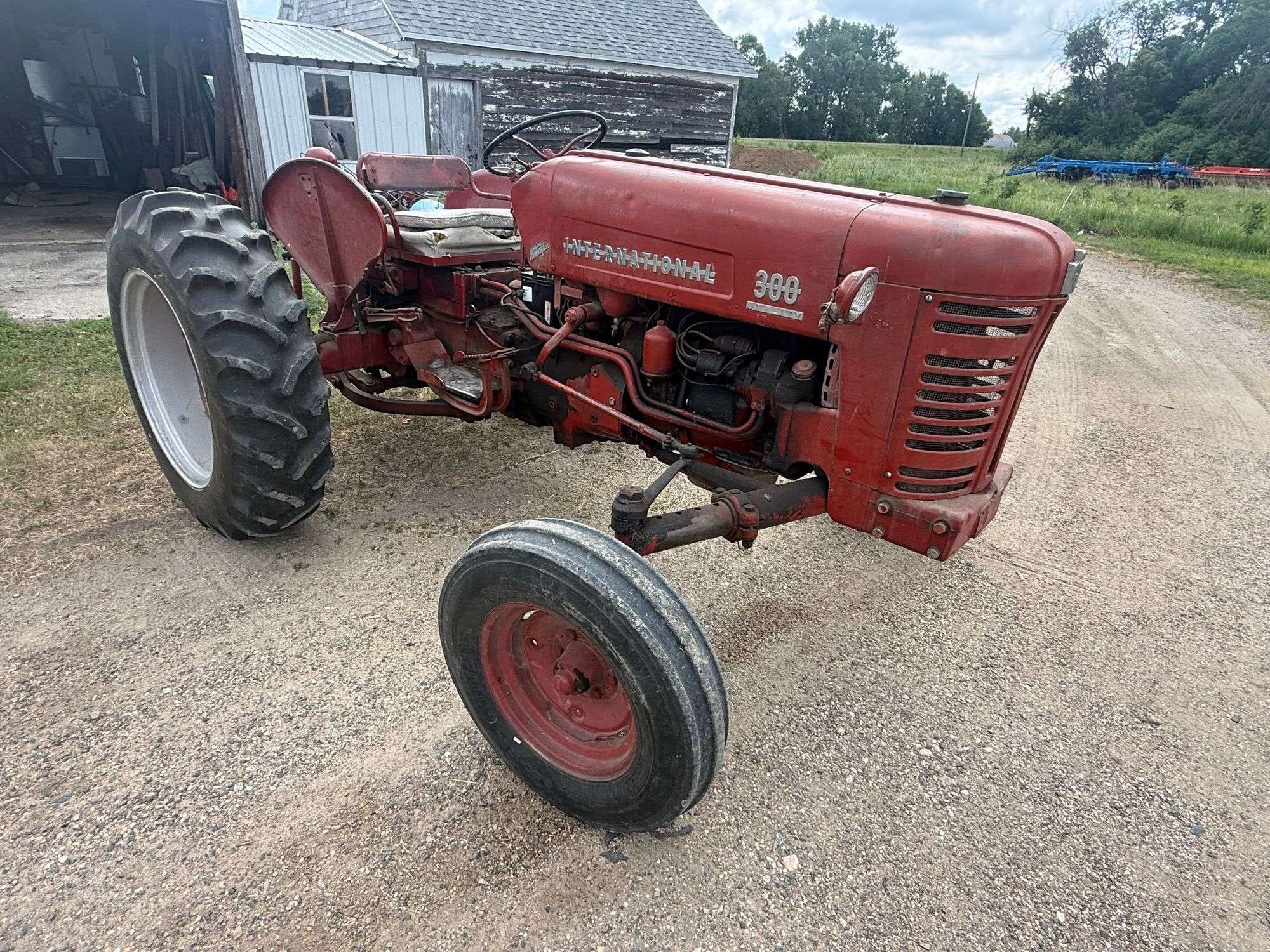 1957 International Harvester 300 Equipment Image0