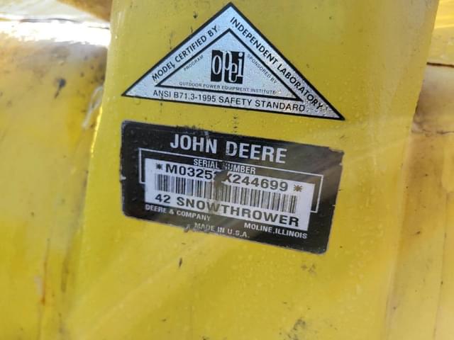 Image of John Deere 325 equipment image 3