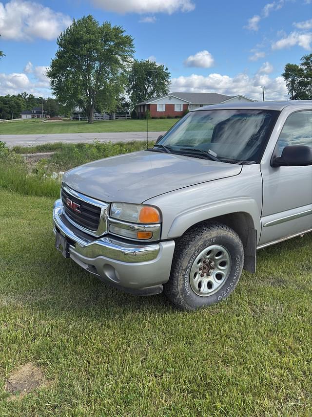 Image of GMC 1500 equipment image 1