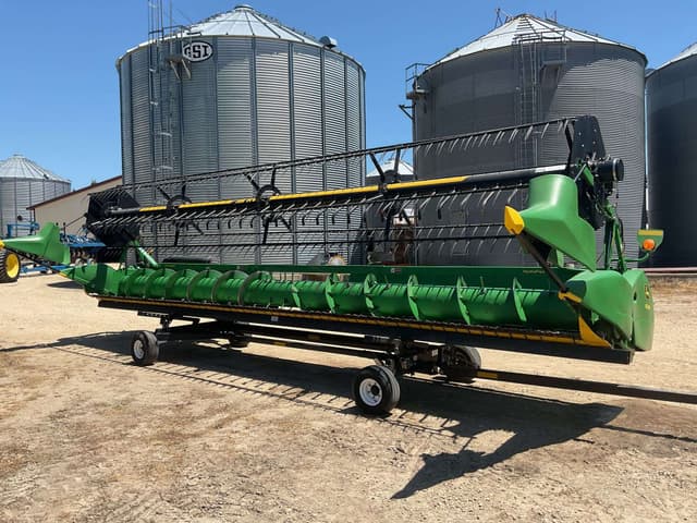 Image of John Deere 630F equipment image 1