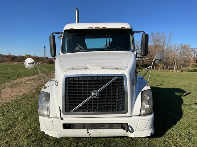 Image of Volvo VNL equipment image 1