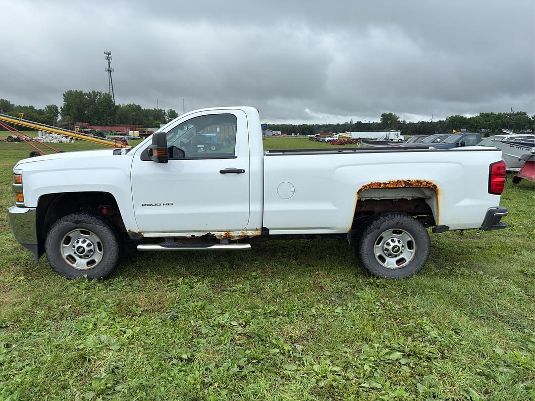 Image of Chevrolet 2500HD Primary image