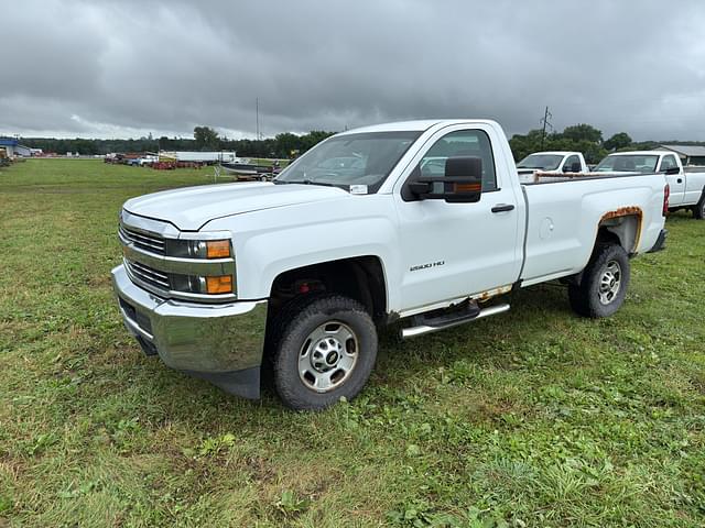 Image of Chevrolet 2500HD equipment image 1