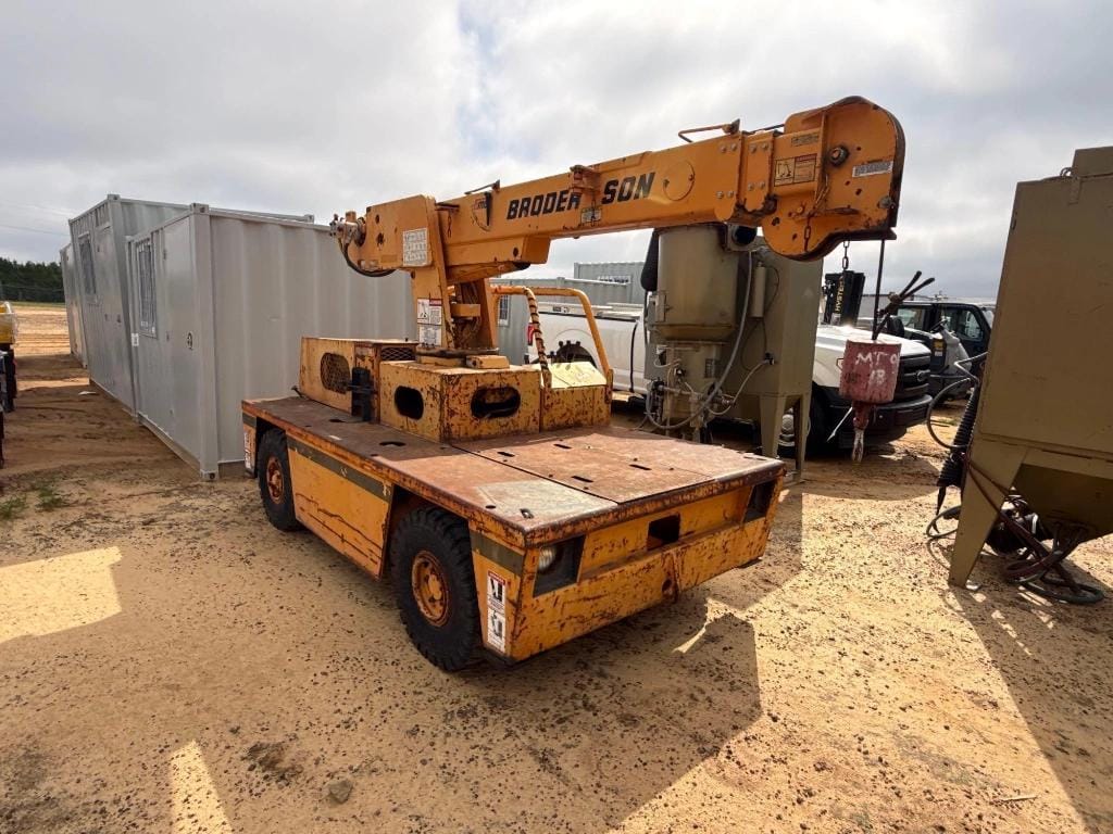 Broderson Undetermined Equipment Image0