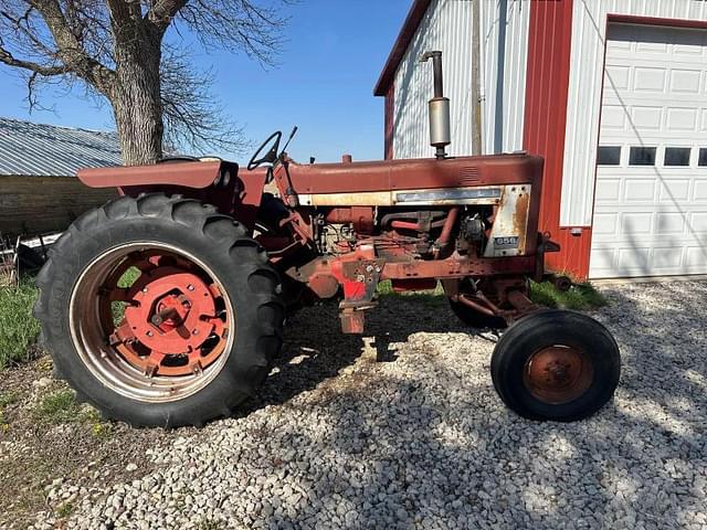 Image of International Harvester 656 equipment image 1